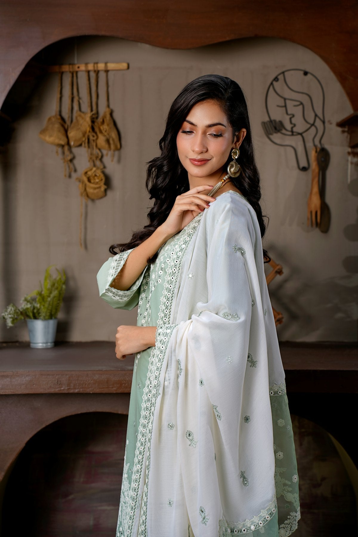 Emerald Elegance Formal — Pakistani costume (dummy)